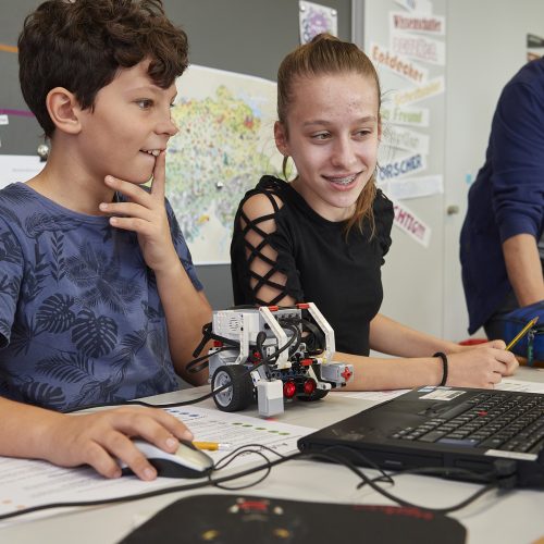 2018: Die PH bringt immer wieder Robotik ins Schulzimmer – hier ins Luzerner Schulhaus Wartegg.