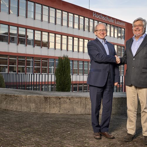 2019: Markus Hodel (Rektor der Hochschule Luzern) und Hans-Rudolf Schärer (Rektor der PH Luzern) freuen sich über den Startschuss zum Projekt «Campus Horw».