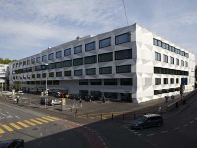 Das Uni/PH-Gebäude (Aufnahme von 2013)