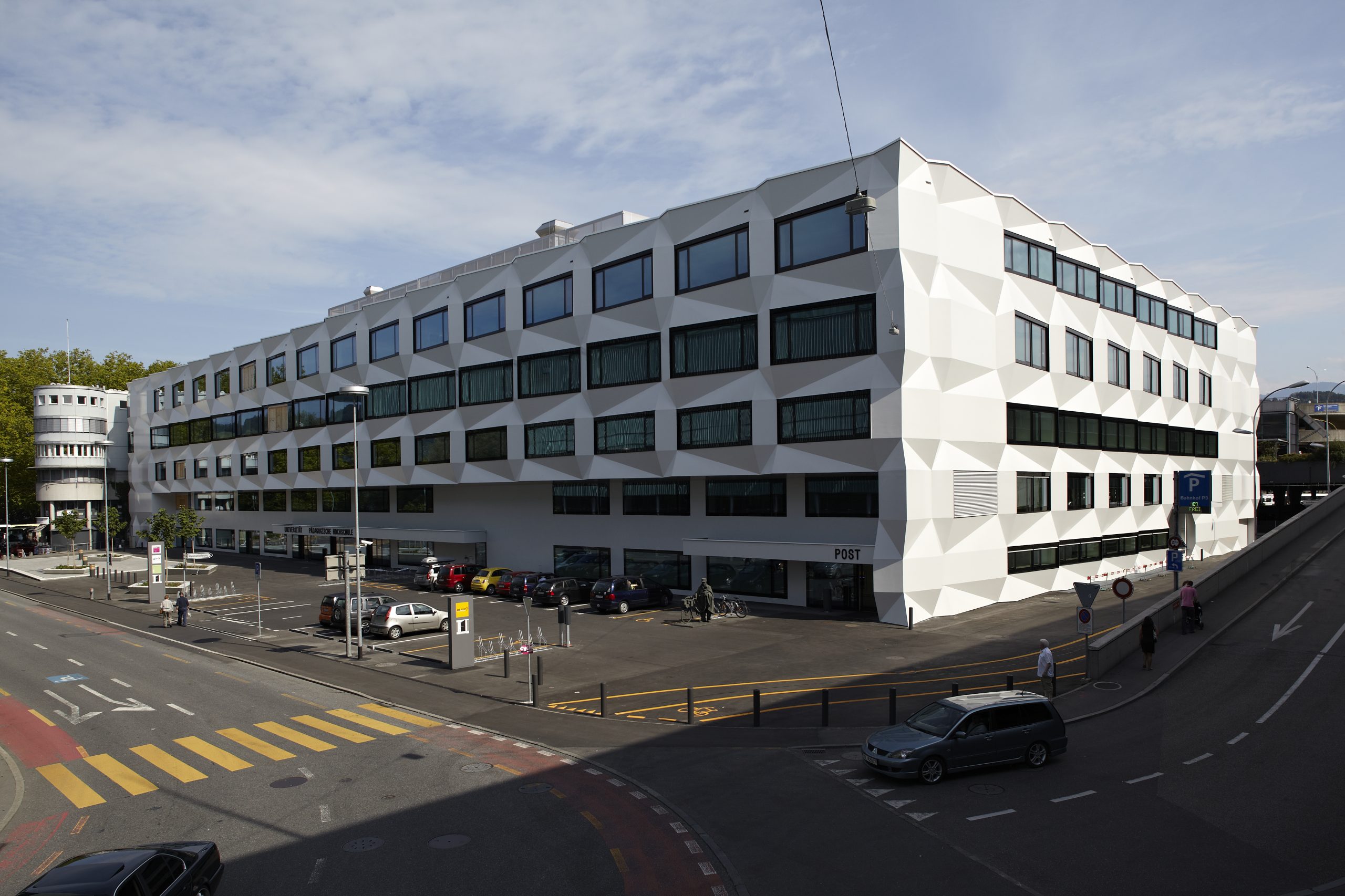 Das Uni/PH-Gebäude (Aufnahme von 2013)
